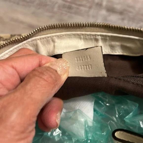 Gucci hobo shoulder bag